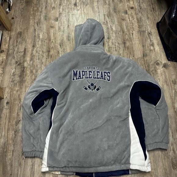 Vintage Reversible Toronto Maple Leafs Jacket - Picture 9 of 10